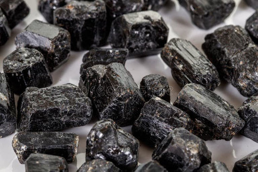 Black Tourmaline healing properties - Shiny Crystals