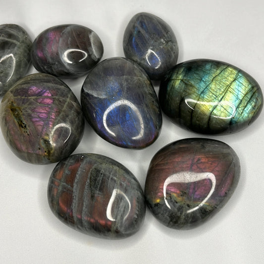 Labradorite healing properties - Shiny Crystals