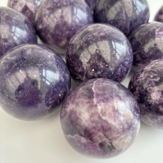 Lepidolite Healing Properties - Shiny Crystals