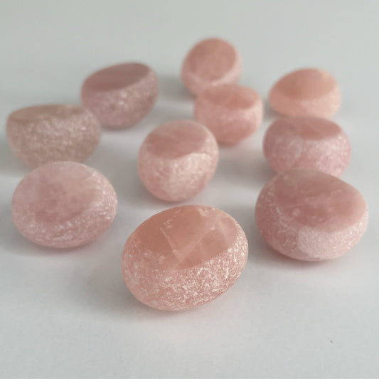 Rose Quartz healing properties - Shiny Crystals