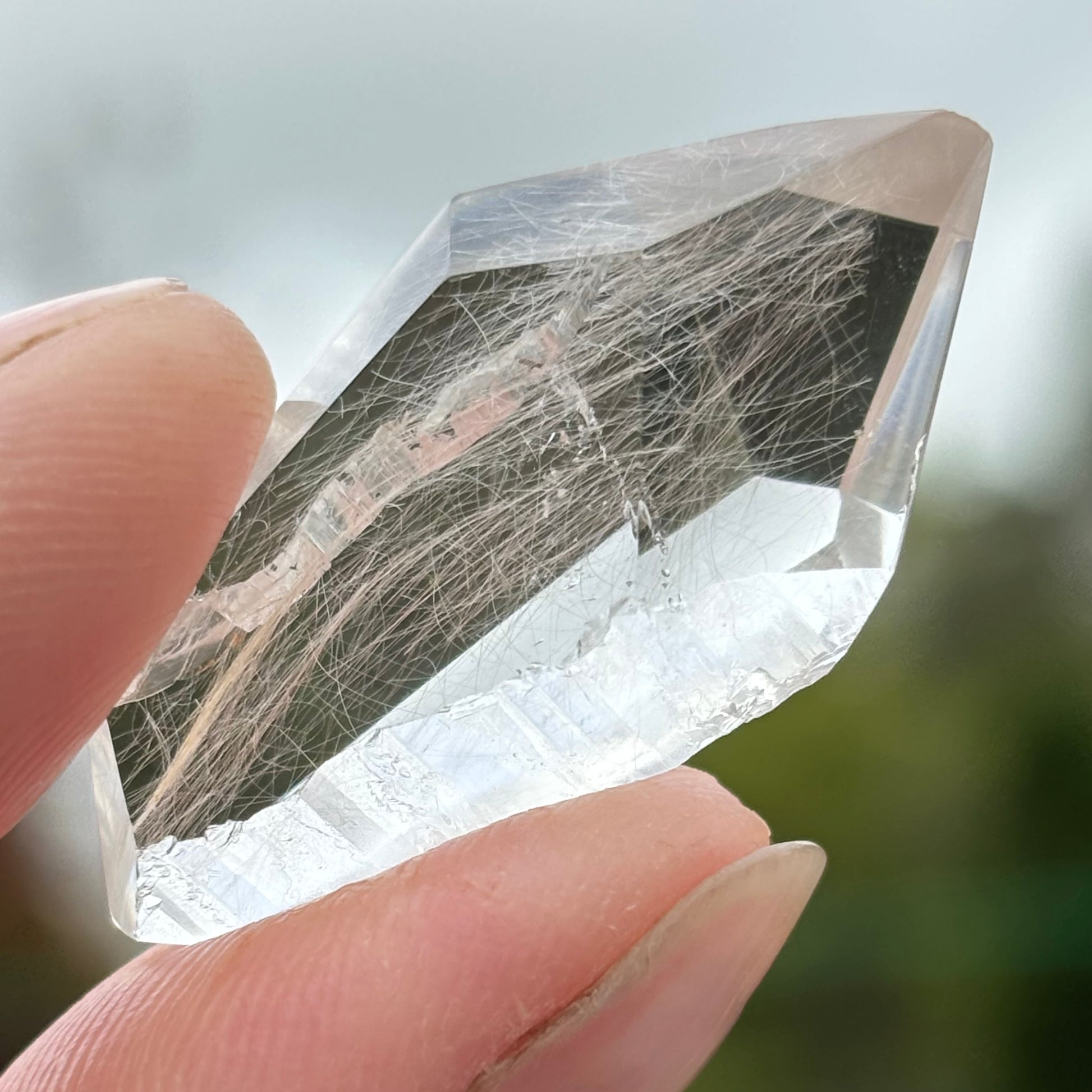 Lemurian Quartz Point | F - Shiny Crystals