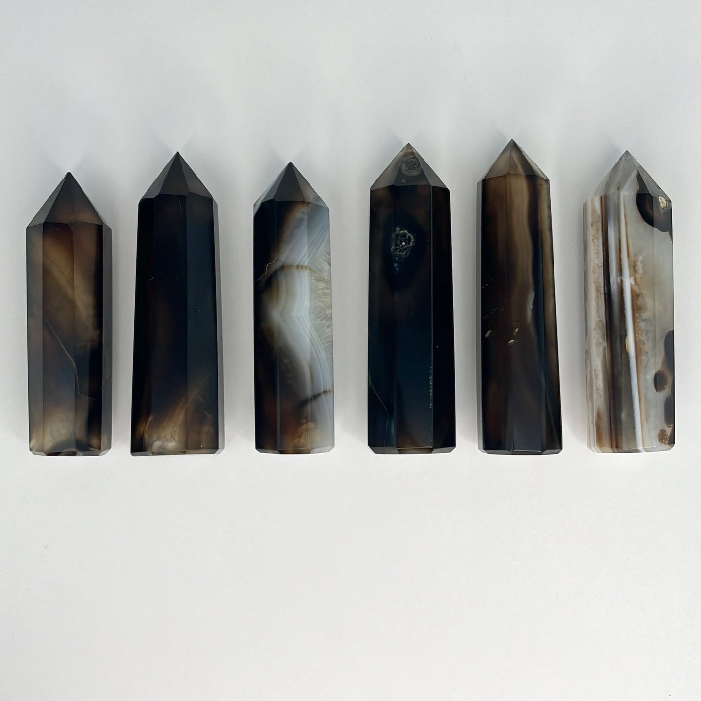 Black Agate Point | F - K - Shiny Crystals