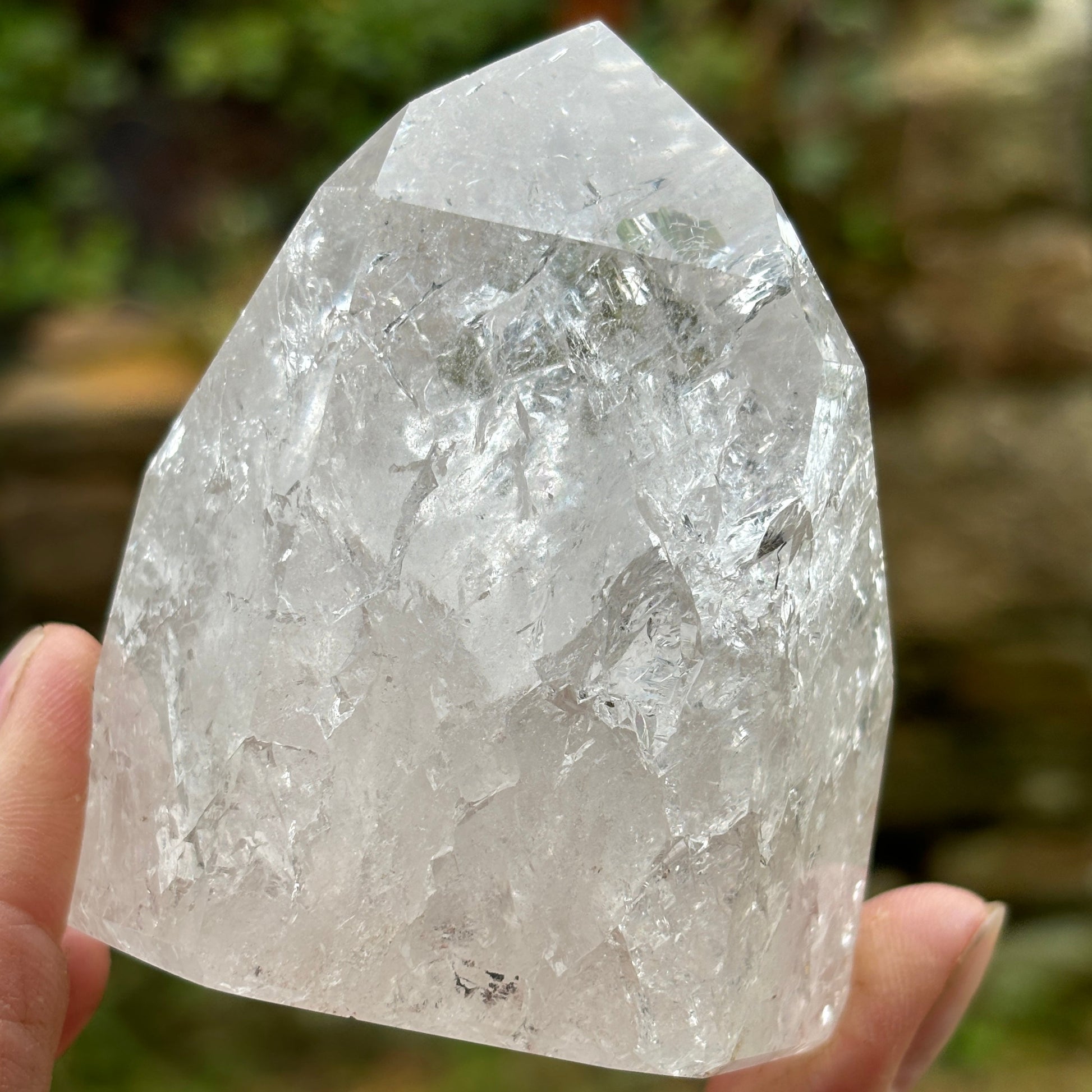 Icy Clear Quartz Point 336g - Shiny Crystals