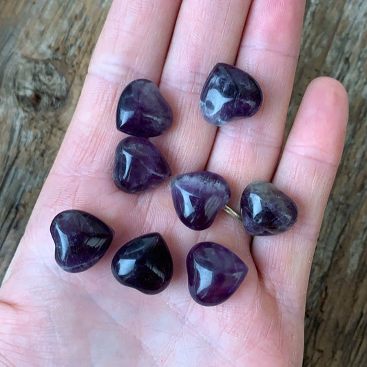 Tiny Amethyst Heart - Shiny Crystals