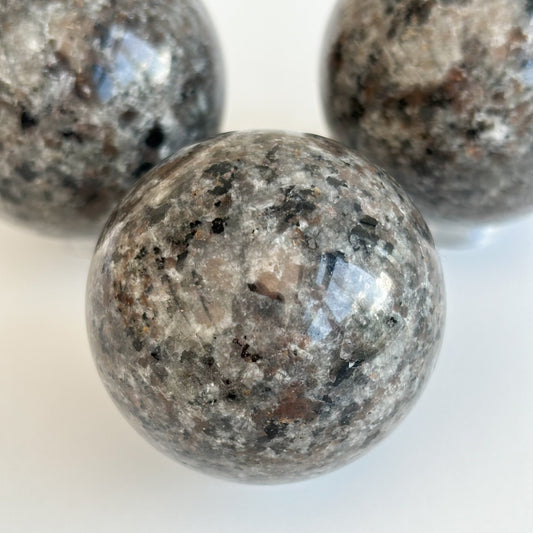 Yooperlite Sphere - Shiny Crystals